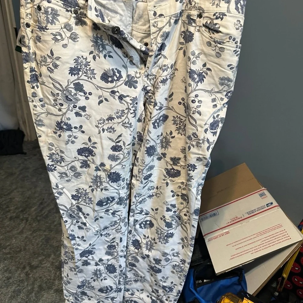 Vince Camuto Blue Floral Straight Leg Jeans - Picture 1 of 2